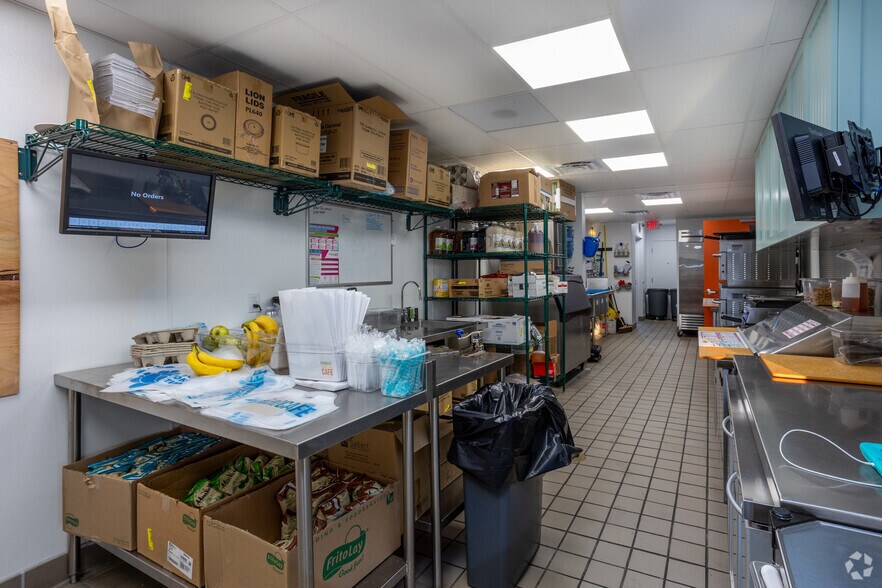 More Photos Of 4676 E Grant Rd, Tucson Fast Food For Sale