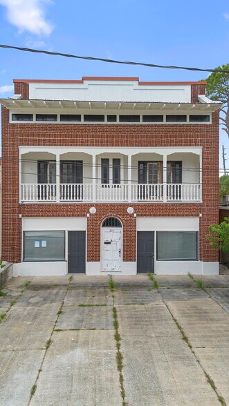 More Photos Of 204 Magnolia St, New Smyrna Beach Restaurant For Sale