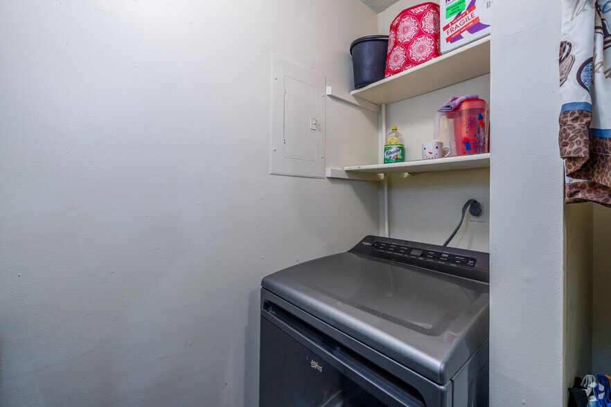 More Photos Of 431 McCain Blvd, North Little Rock Apartments For Sale