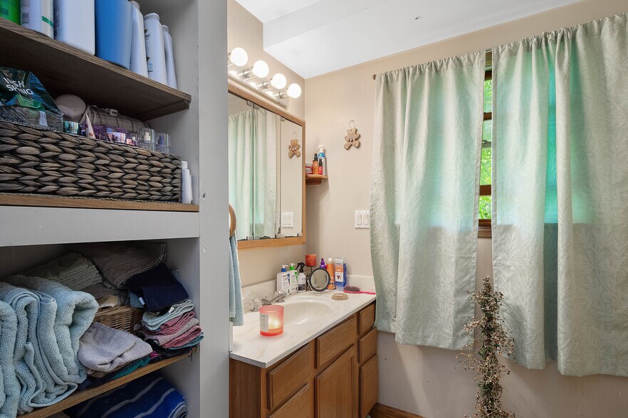 More Photos Of 306 Maple Creek Rd, Charleroi Auto Repair For Sale