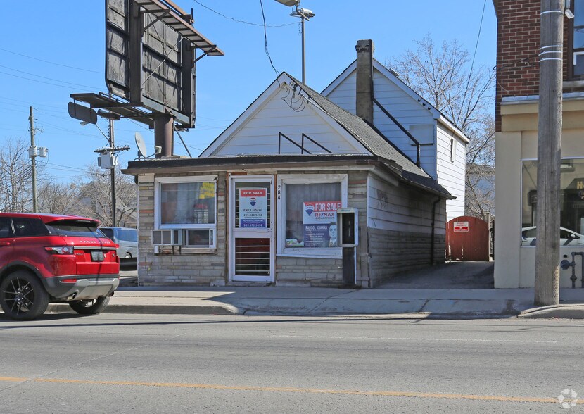 More Photos Of 264 Kenilworth Ave N, Hamilton Storefront For Sale
