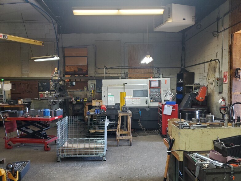 More Photos Of 1600 Cranberry St, Erie Warehouse For Sale