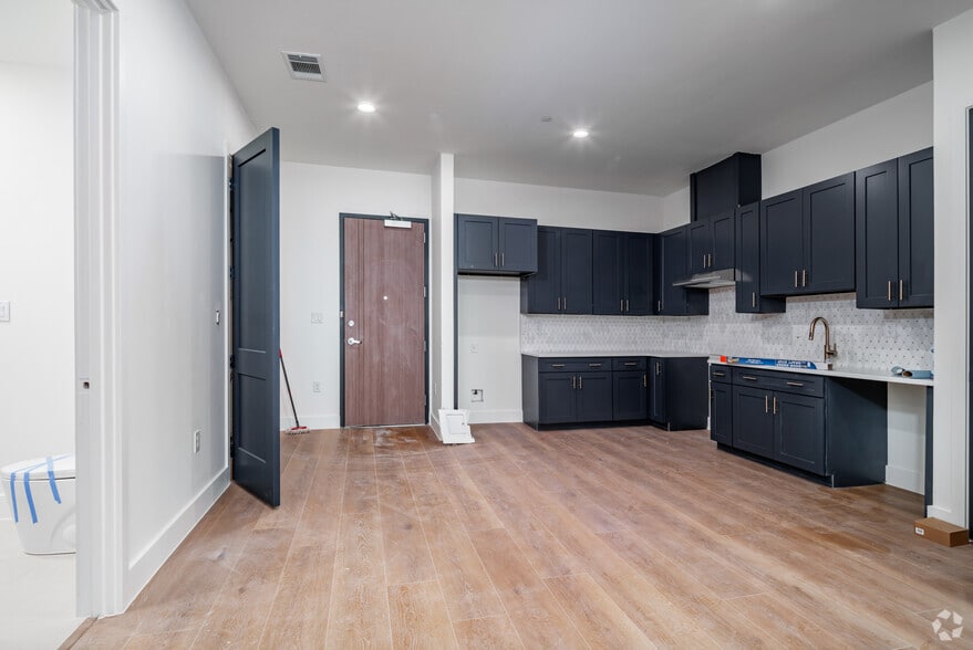 More Photos Of 10899 S Hausman Rd, San Antonio Apartments For Sale