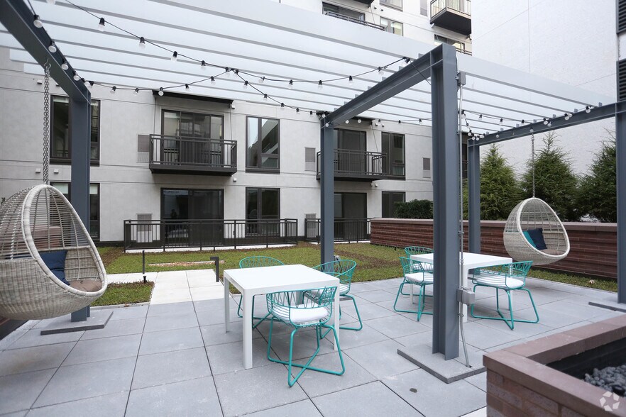 More Photos Of 25-45 N Central Ave, Clayton Apartments For Lease