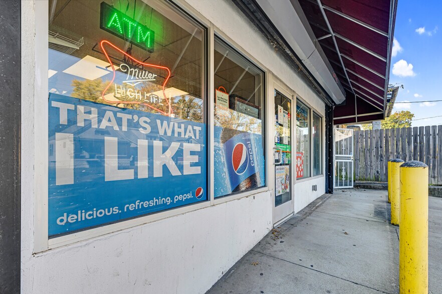 More Photos Of 2300 W Kentucky St, Louisville Storefront Retail Residential For Sale
