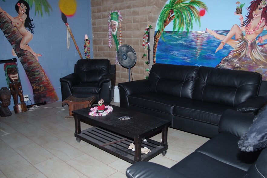 More Photos Of 2450 W Mesquite Ave, Pahrump Bar For Sale