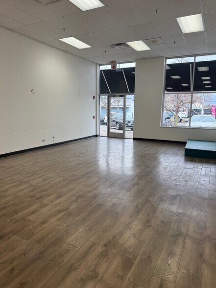 More Photos Of 121-131 Collins St, Joliet Storefront For Lease