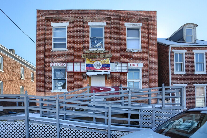 More Photos Of 1347 Howard St, Harrisburg Light Manufacturing For Sale