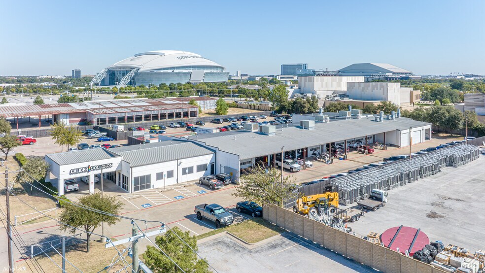 More Photos Of 401 N Collins St, Arlington Freestanding For Sale