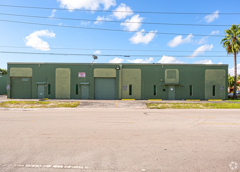 More Photos Of 19801-19089 NE 3rd Ct, Miami Warehouse For Lease