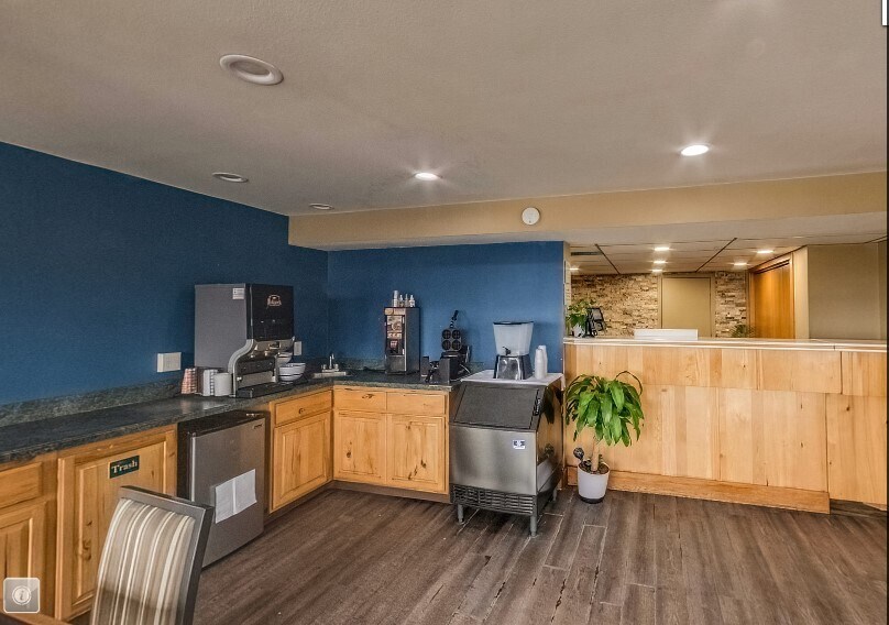 More Photos Of 1315 N 27th St, Billings Hotel For Sale