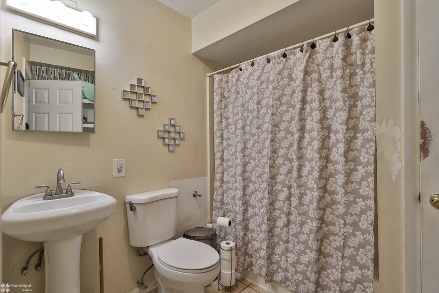 More Photos Of 902 W Wilkes Barre St, Easton Apartments For Sale