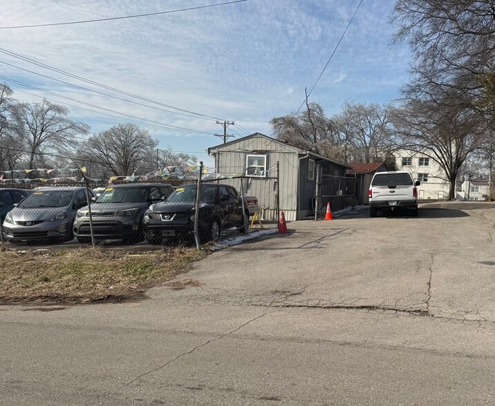 More Photos Of , Old Hickory General Retail For Sale