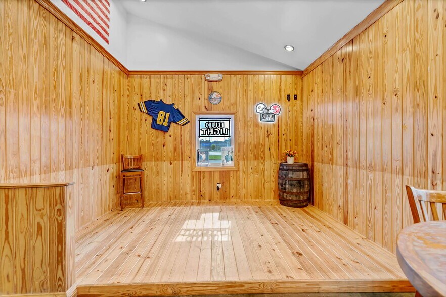 More Photos Of 2579 Douglas Ave, Brewton Restaurant For Sale