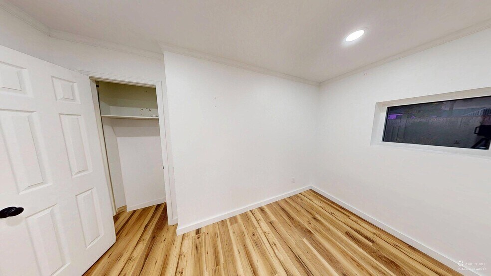 More Photos Of 400 W Cervantes St, Pensacola Flex For Lease