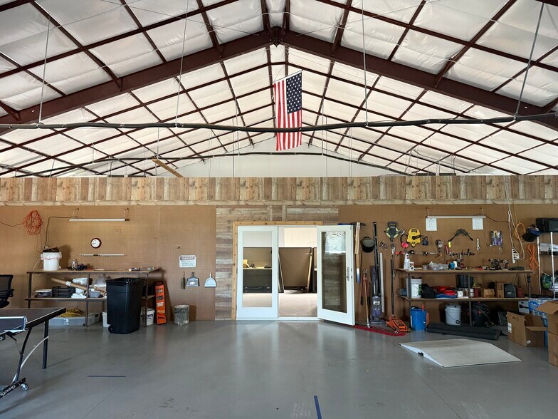 More Photos Of 6102 Imperial Loop, College Station Light Distribution For Lease