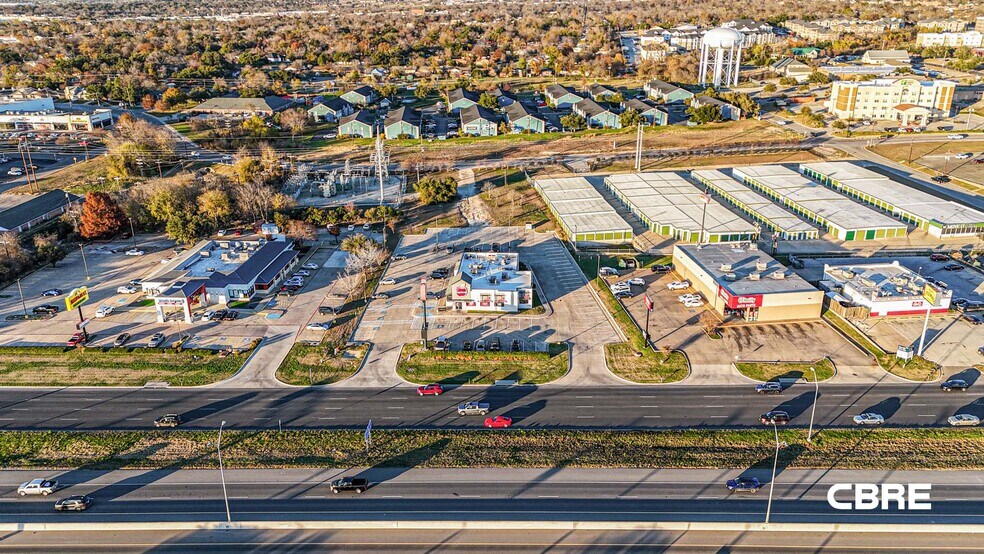 More Photos Of 1808 SW H K Dodgen Loop, Temple Restaurant For Sale