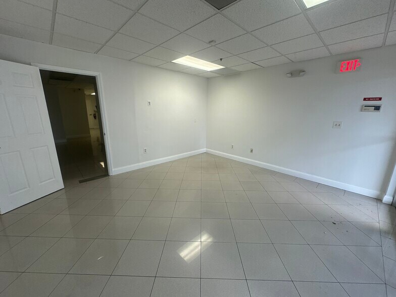 More Photos Of 6055 NW 87th Ave, Miami Warehouse For Lease