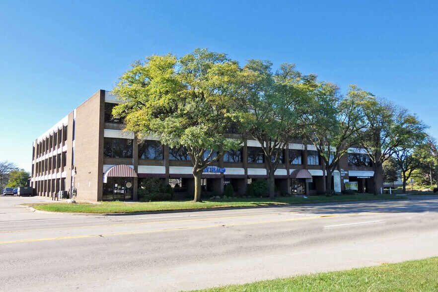 Primary Photo Of 27301 Dequindre Rd, Madison Heights Office For Lease