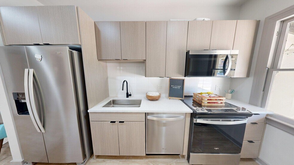 More Photos Of 944 S Mill Ave, Tempe Freestanding For Lease
