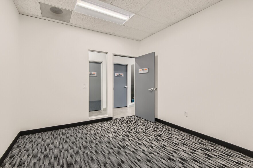 More Photos Of 320-340 E Warm Springs Rd, Las Vegas Unknown For Lease