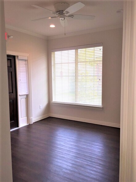 More Photos Of 8951 Collin McKinney Pky, McKinney Medical For Sale