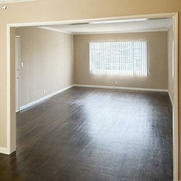 More Photos Of 3709 W Verdugo Ave, Burbank Apartments For Sale