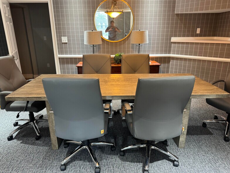 More Photos Of 1742 Mount Vernon Rd, Dunwoody Loft Creative Space For Lease