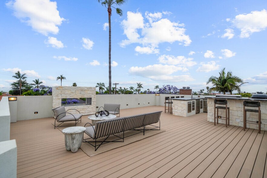 More Photos Of 7372 Fay Ave, La Jolla Multifamily For Sale