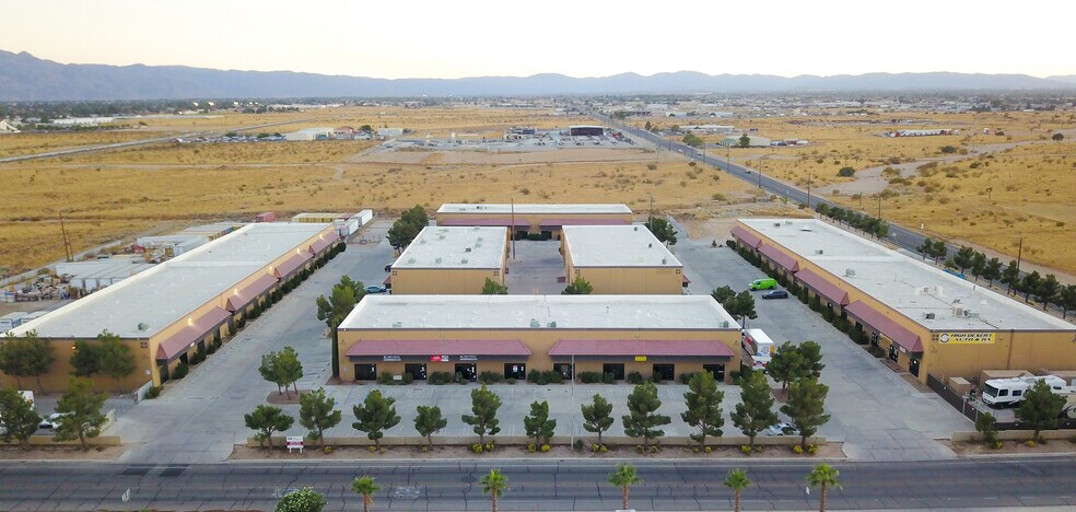 Primary Photo Of 17229 Lemon St, Hesperia Warehouse For Lease