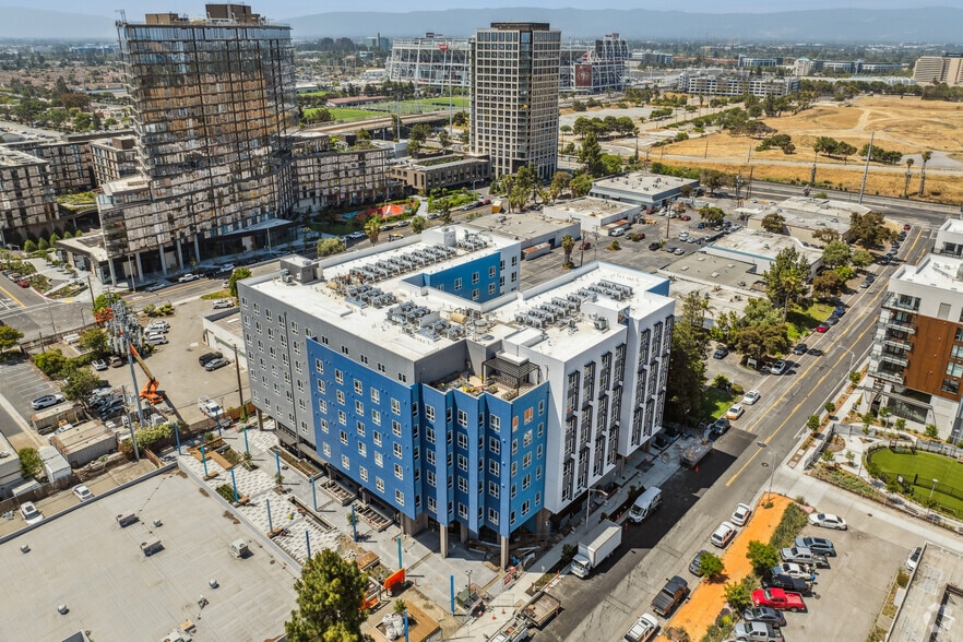 More Photos Of 2310 Calle del Mundo, Santa Clara Apartments For Lease