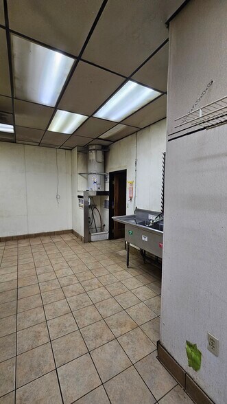 More Photos Of 466-474 W 5th St, San Bernardino Storefront Retail Office For Lease