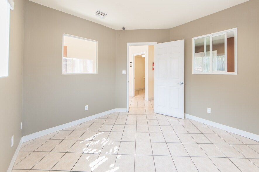 More Photos Of 5010 W Washington Blvd, Los Angeles Land For Lease