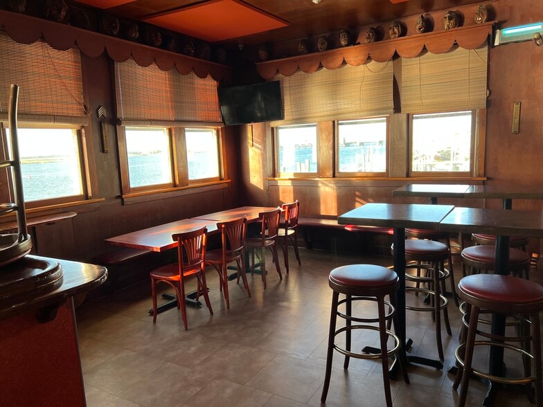 More Photos Of 236 S Bayview Dr, Strathmere Restaurant For Sale