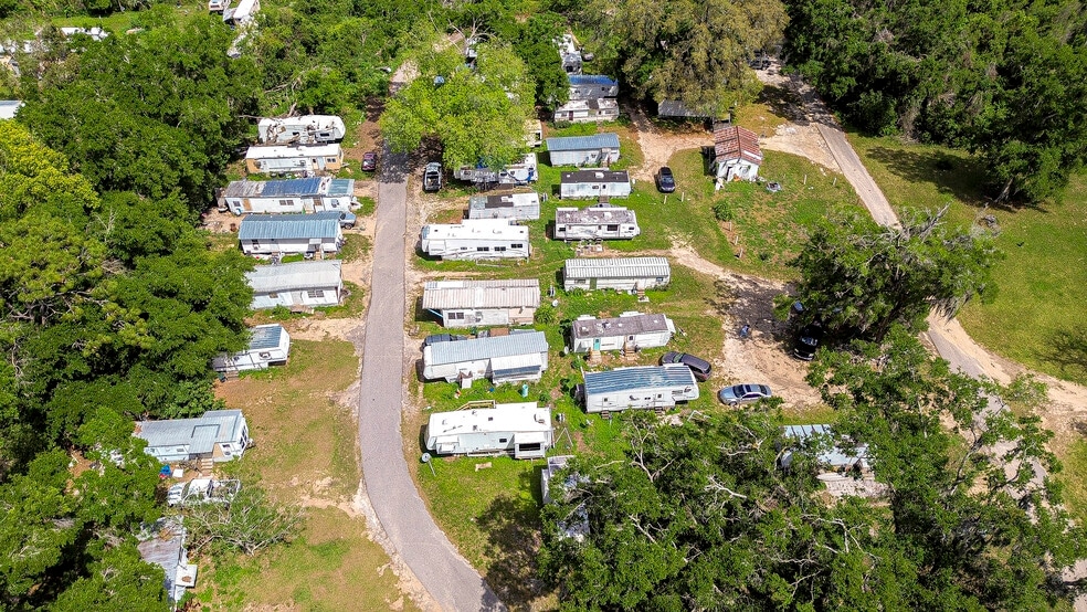 More Photos Of 19110 US Highway 301, Dade City Multifamily For Sale