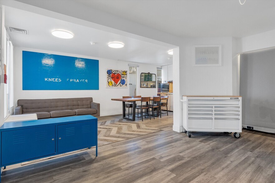 More Photos Of 674 Wells Rd, Boulder City Warehouse For Sale