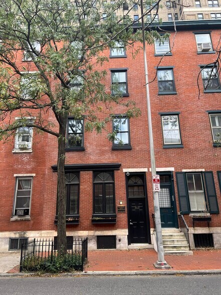 More Photos Of 313 S 16th St, Philadelphia Office For Sale