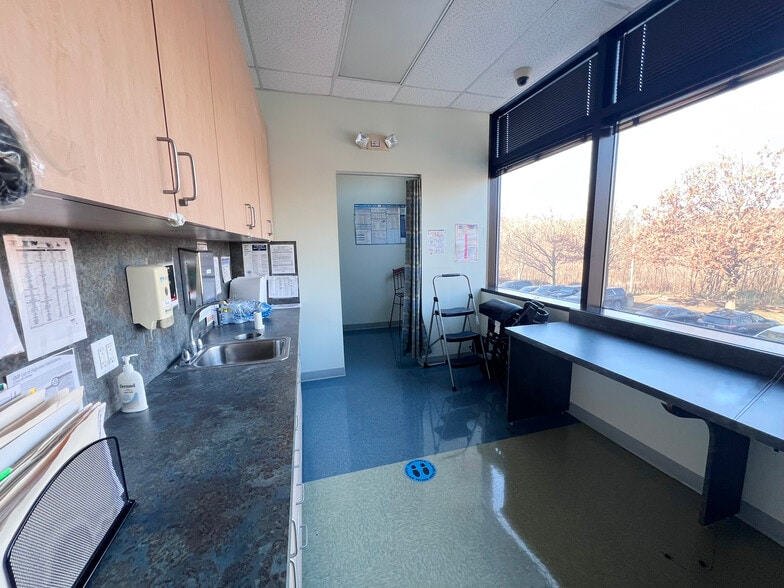 More Photos Of , Glenn Dale Office For Sale
