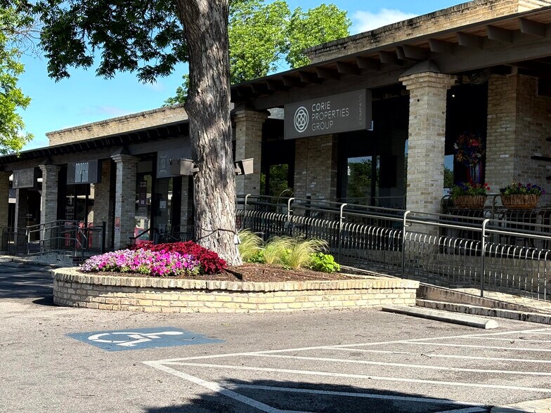 More Photos Of 5800 Broadway St, San Antonio Unknown For Lease