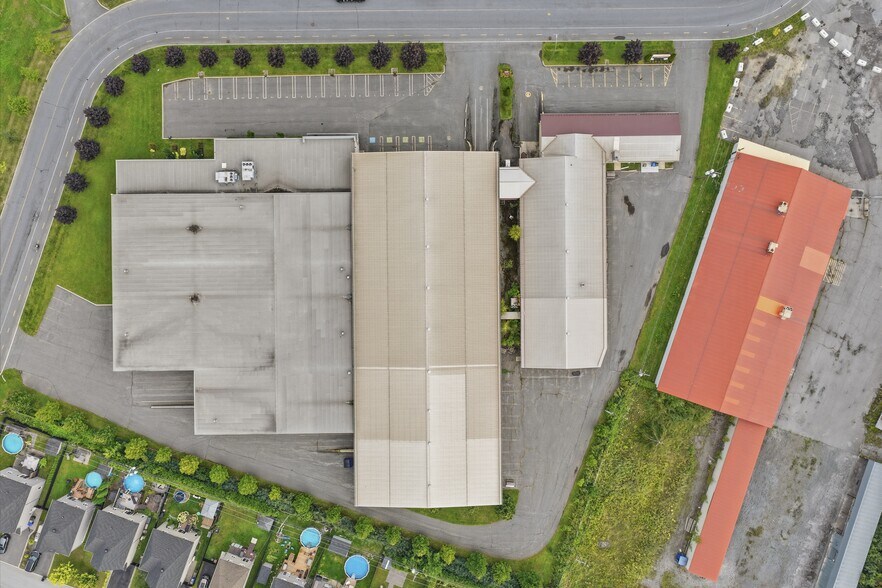 Primary Photo Of 4859 Rue Des Ormes, Contrecoeur Manufacturing For Sale