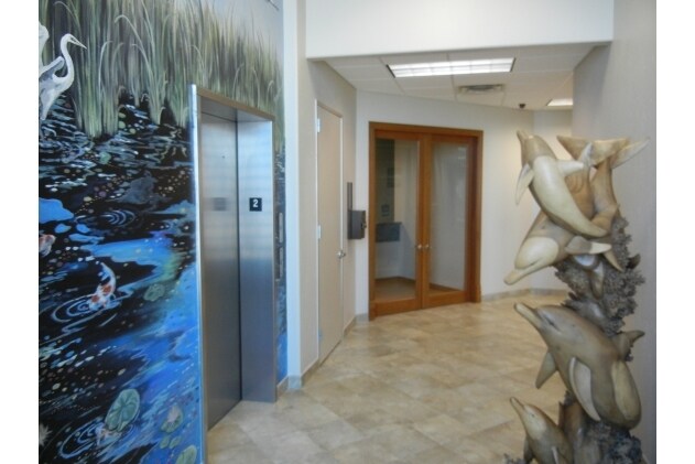 More Photos Of 101 Tiki Dr, Tiki Island Office Residential For Lease