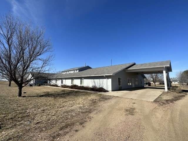 More Photos Of 406 W Vinton St, Spencer Hotel For Sale