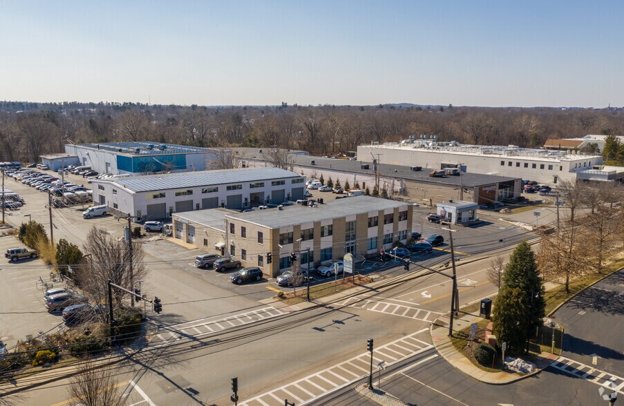 More Photos Of 600 Pleasant St, Watertown Medical For Lease