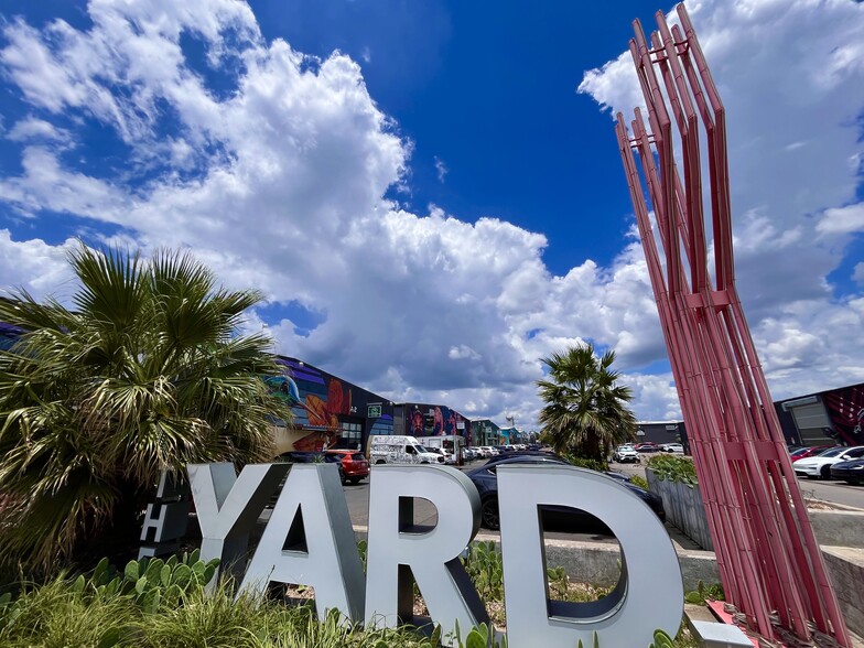 More Photos Of 440 E Saint Elmo Rd, Austin Unknown For Lease