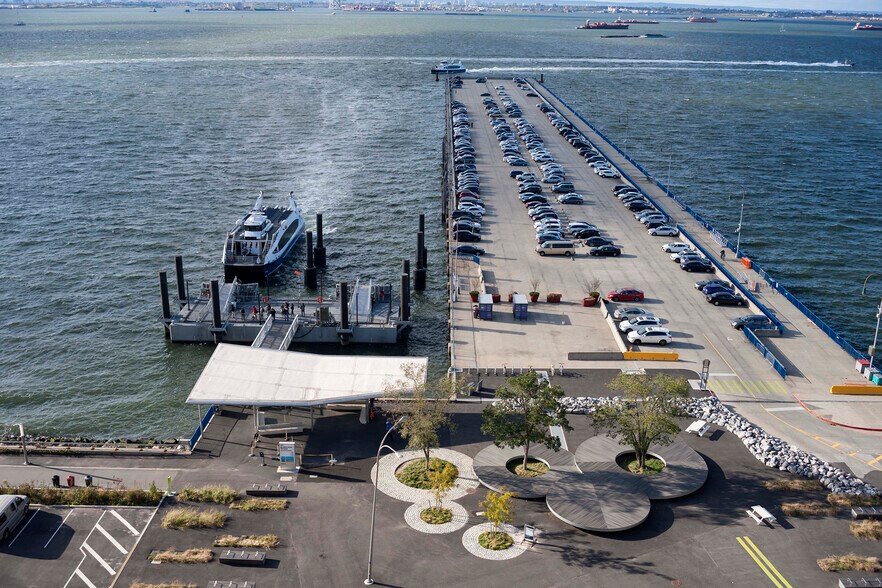 More Photos Of 140 58th St, Brooklyn Unknown For Lease