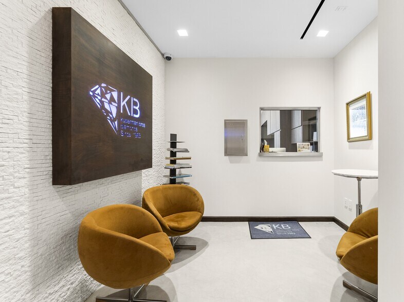 More Photos Of 50 W 47th St, New York Office Residential For Sale