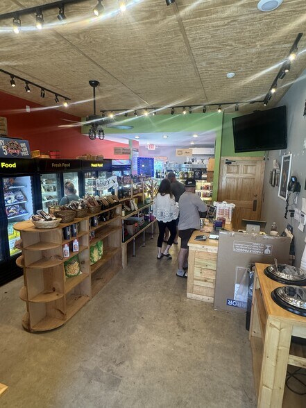 More Photos Of 54 Roosters Way, Jasper Restaurant For Sale