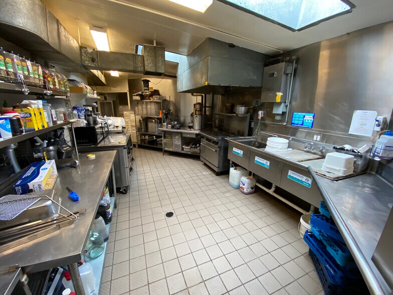 More Photos Of 326 S Guadalupe St, Santa Fe Restaurant For Lease