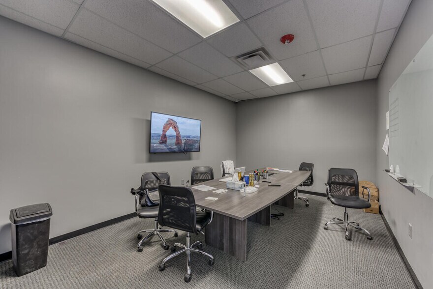 More Photos Of 680 E Glendale Ave, Sparks Warehouse For Sale