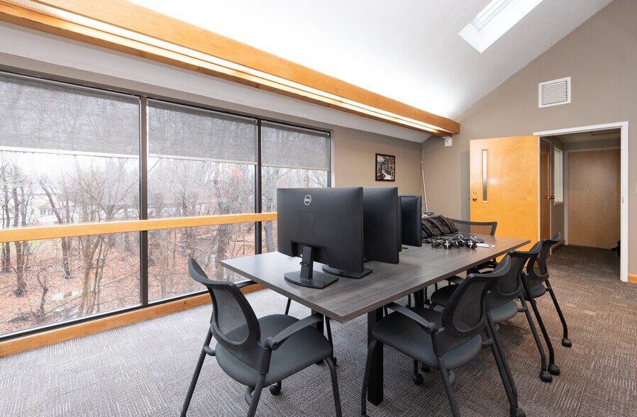 More Photos Of 7 Kimball Ln, Lynnfield Office For Lease